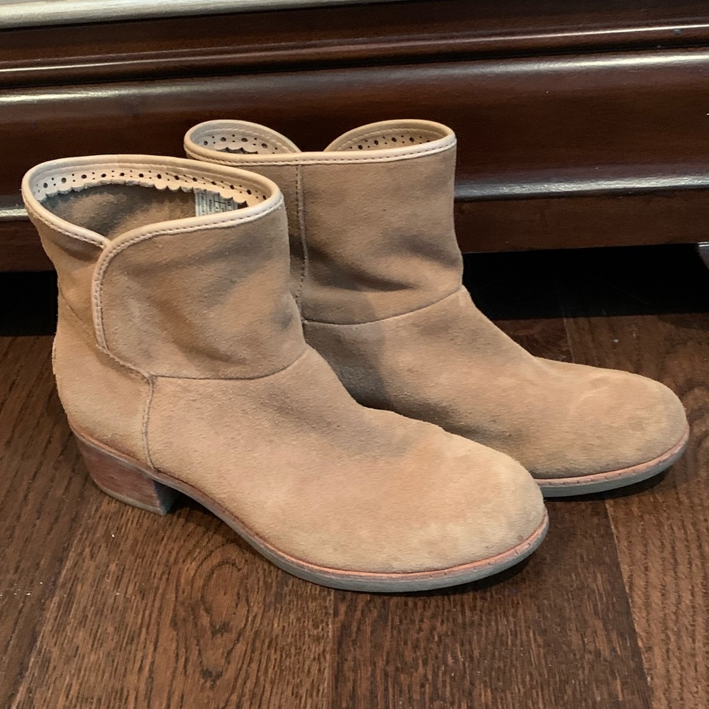 UGG Darling Booties | Chestnut
